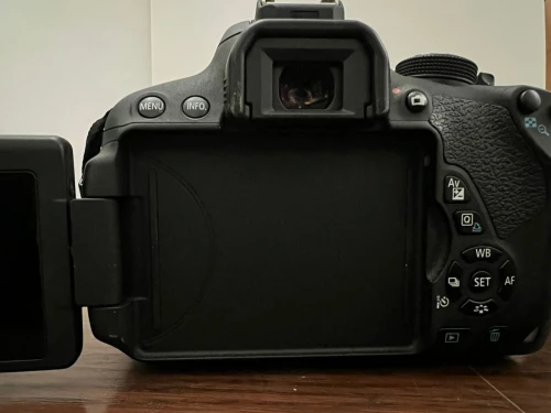 APPAREIL PHOT EOS 700