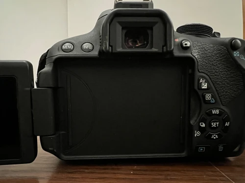 Appareil photo EOS 700D