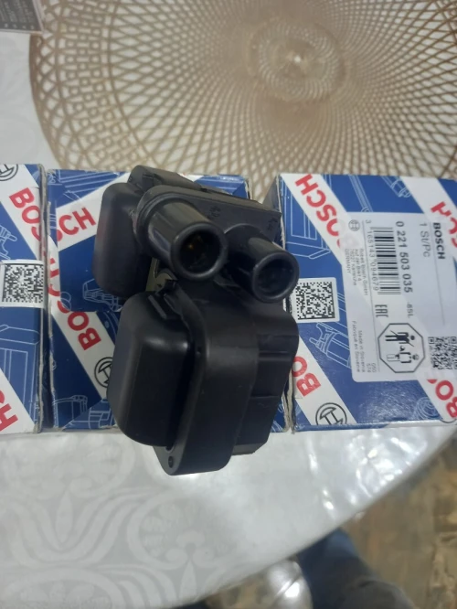 3 Bobines d Allumage Bosch pour Mercedes ML V6 et V8 essence Ref 