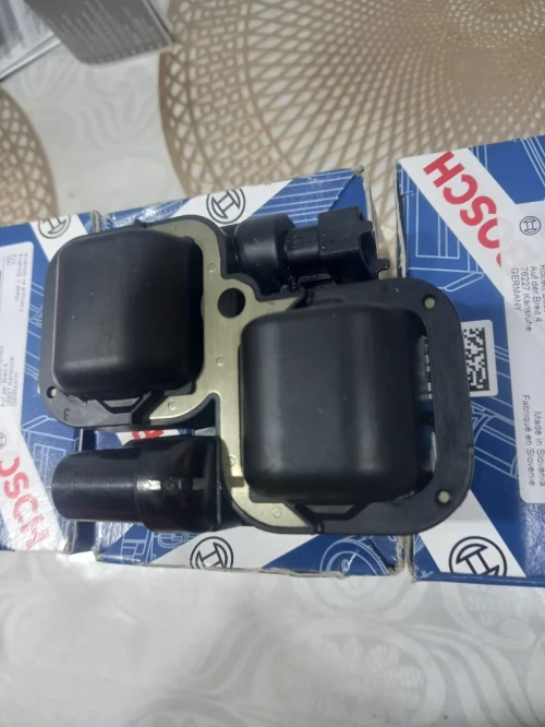 3 Bobines d Allumage Bosch pour Mercedes ML V6 et V8 essence Ref 