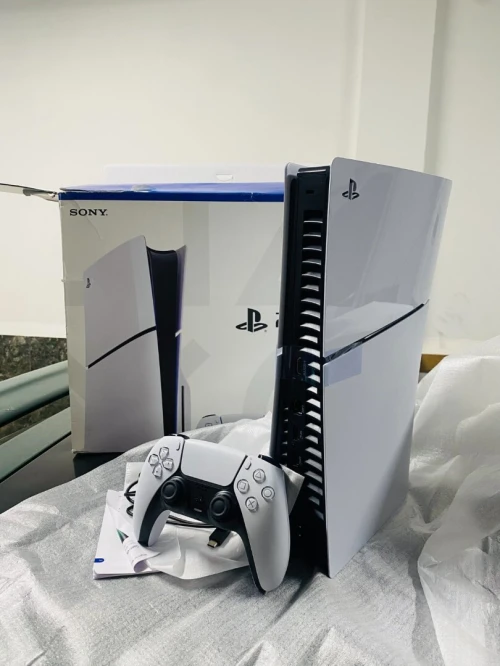 PlayStation 5  Standard slim