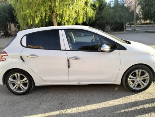 Peugeot 208 2013 Allure