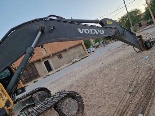 Pelle hydraulique volvo 210