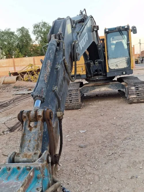 Pelle hydraulique volvo 210
