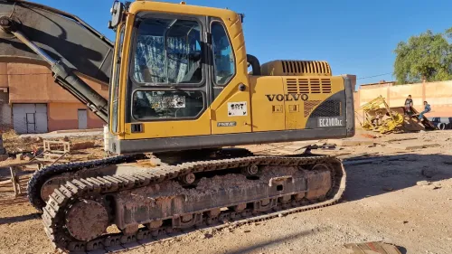 Pelle hydraulique volvo 210