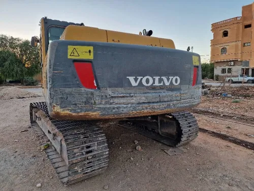 Pelle hydraulique volvo 210