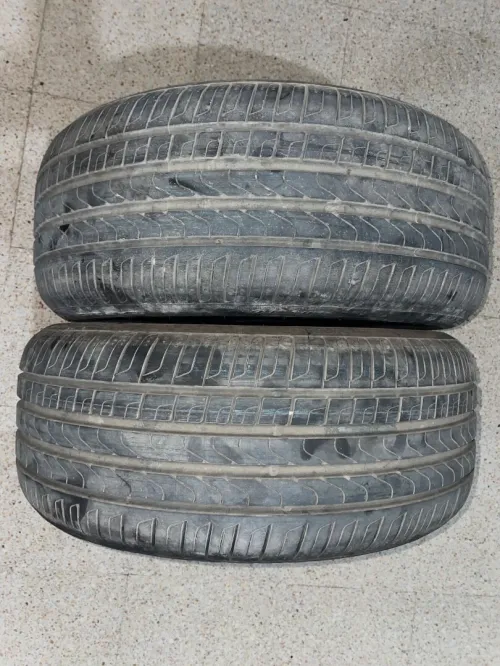 2 pneus PIRELLI
