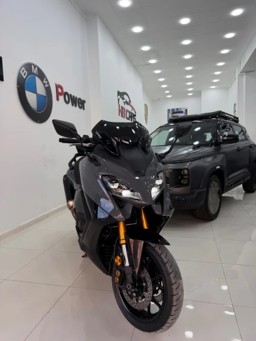 Yamaha T-max 2023