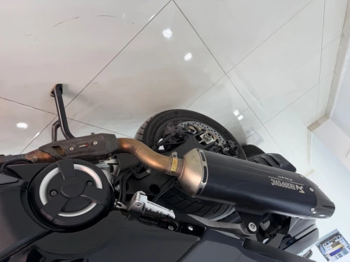 Yamaha T-max 2023