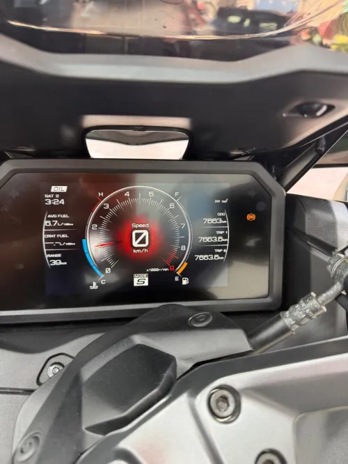 Yamaha T-max 2023