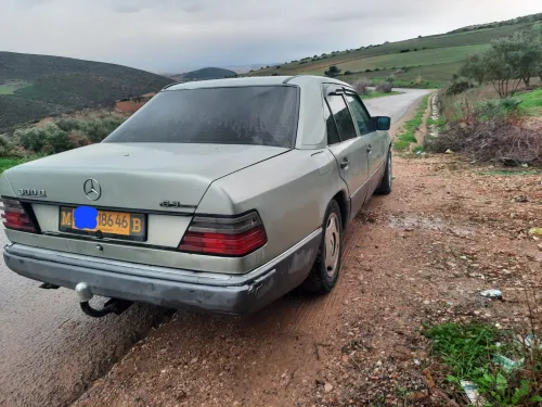 Mercedes 300D 1986 غير محدد