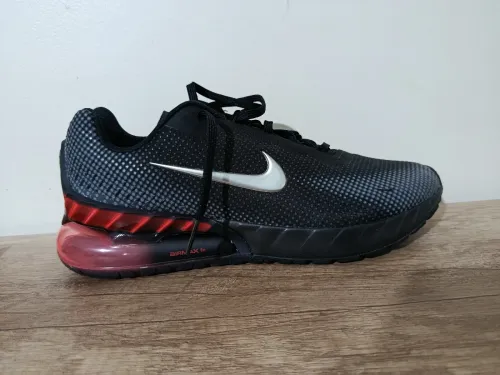 Nikes air max dn8 achetée en Europe. Différents models et pointure.