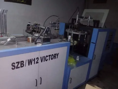 Machine de fabrication du gobelets en papier 3OZ et 7OZ