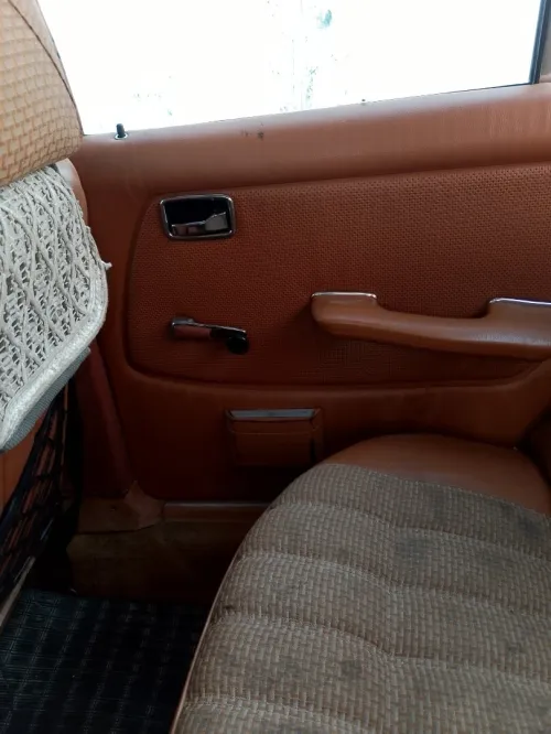 Mercedes W123 1976 240D