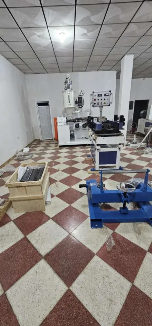 Machine de fabrication de gaine à rossor 