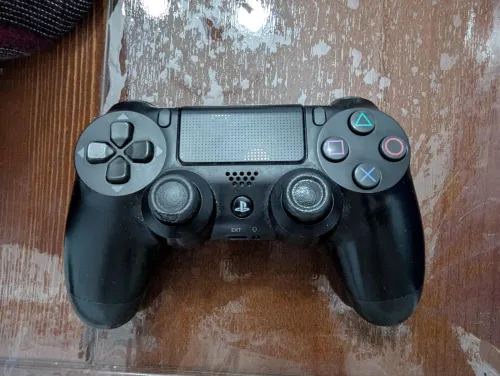 Ps4 noir Caba avec boite+manette original État 10/10