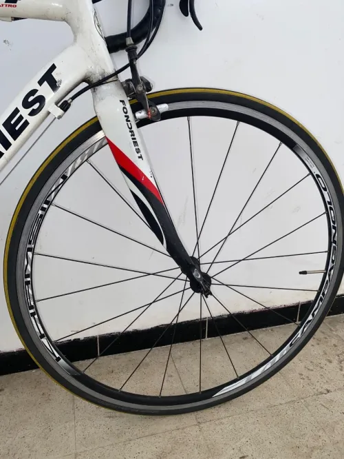 Velo de course fondriest 