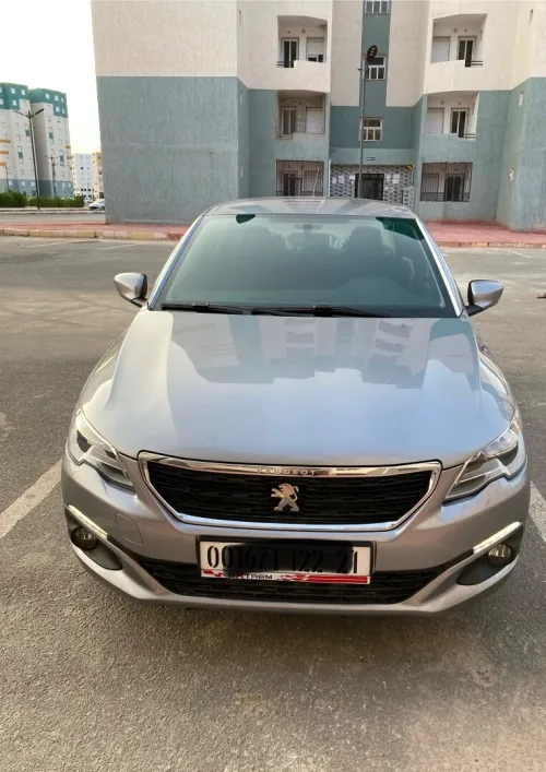 Peugeot 301 2022 pack luxe 