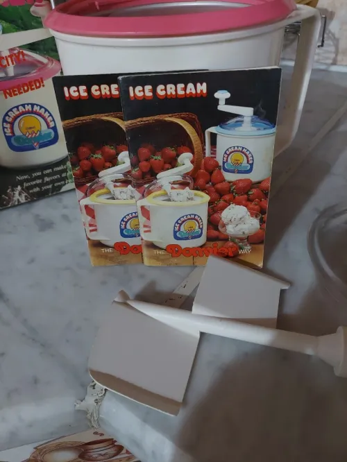 Machine a crème glacée manuelle
