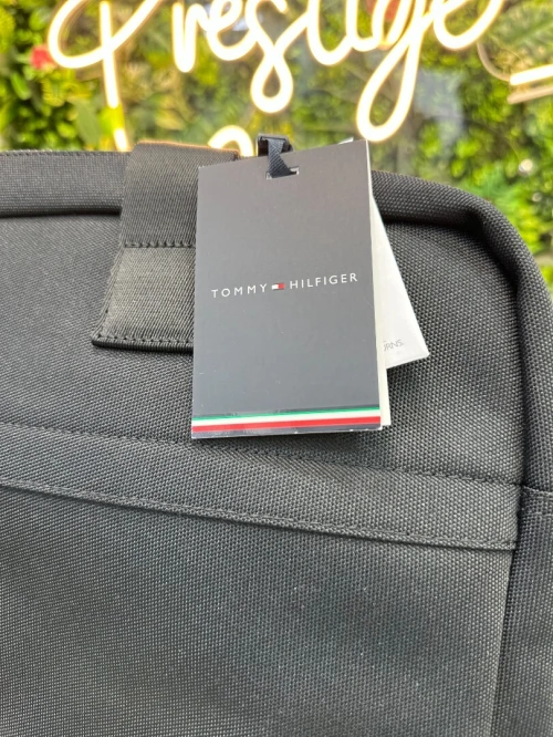 TOMMY HILFIGER - SAC ORDINATEUR ÉLÉGANT ET FONCTIONNEL