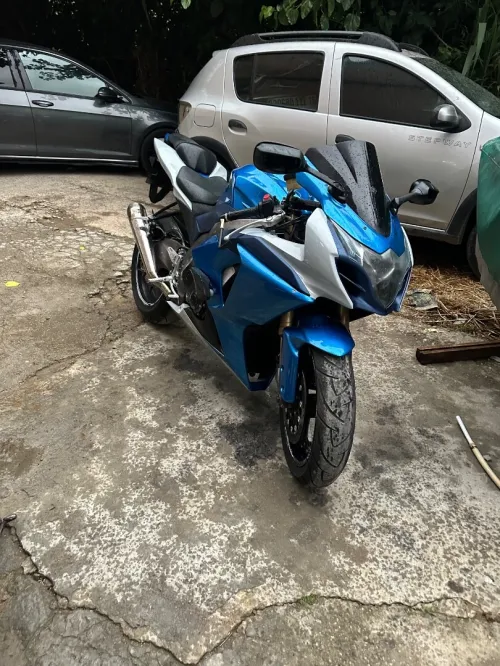 Suzuki Gsr 2010