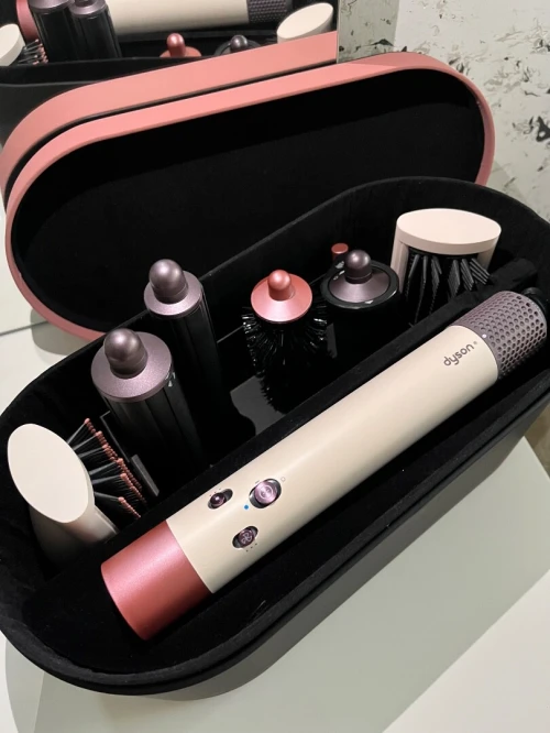 Dyson airwrap 