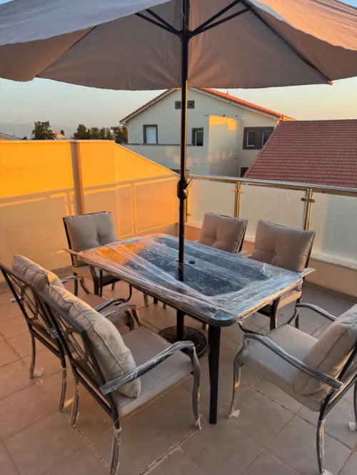 table de terrasse 6 chaises avec parasol