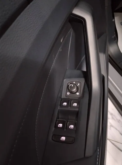 Volkswagen Tharu 2026 XR