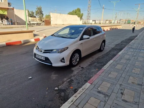 Toyota Auris 2015 Dynamique +