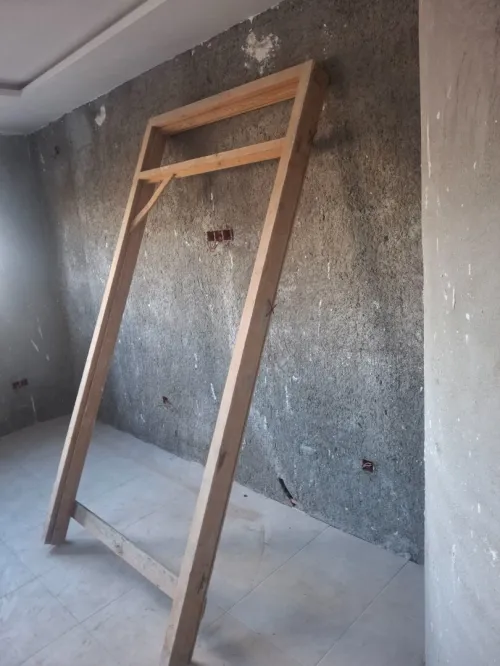 Cadre Porte Balcon (Porte-Fenêtre) en bois rouge en très bon état