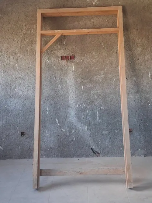 Cadre Porte Balcon (Porte-Fenêtre) en bois rouge en très bon état