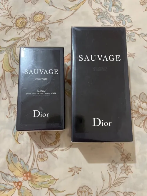 Parfum et gel douche Sauvage 