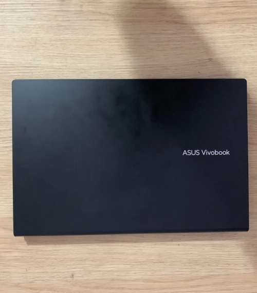ASUS VivoBook 14