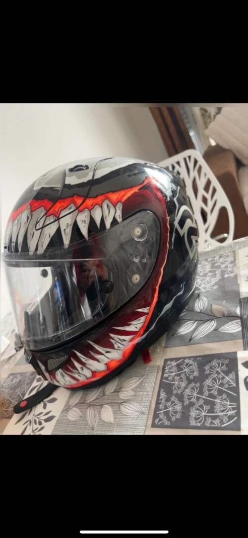 Casque Venom