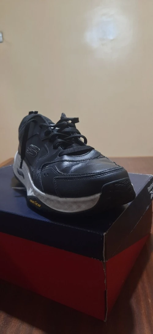 SKECHERS