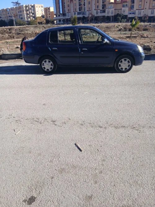 Renault Clio Classique 2003 لاتوت
