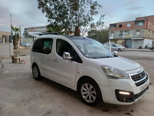 Peugeot Partner 2019 Tepee Allure 