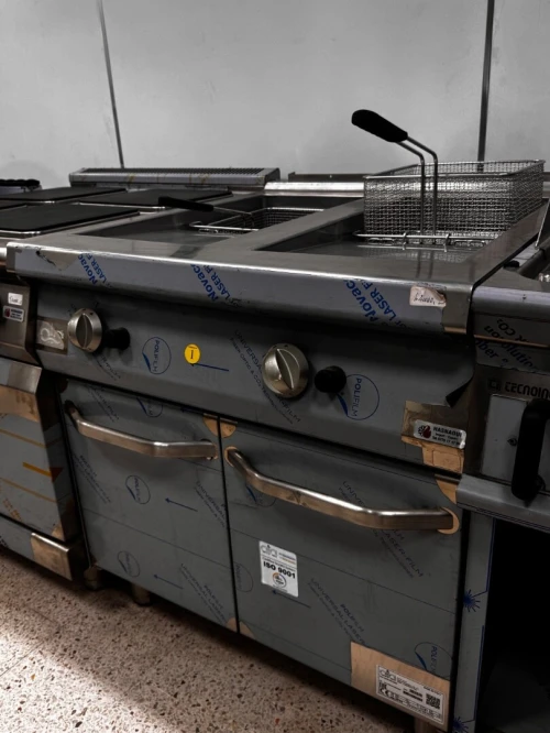 Friteuse à gaz série 900  2*25 L Marque italienne