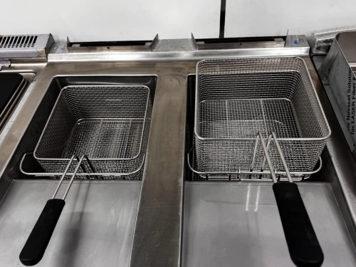 Friteuse à gaz série 900  2*25 L Marque italienne