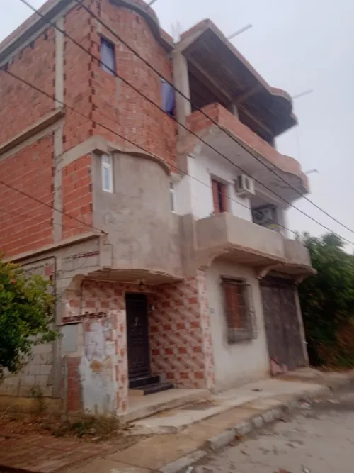 Vente Appartement Niveau de villa F4 Guelma Ain hessania