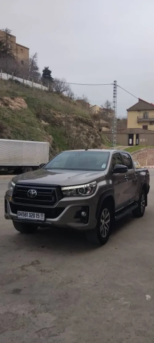 Toyota Hilux 2020 LEGEND DC 4x4 Pack Luxe