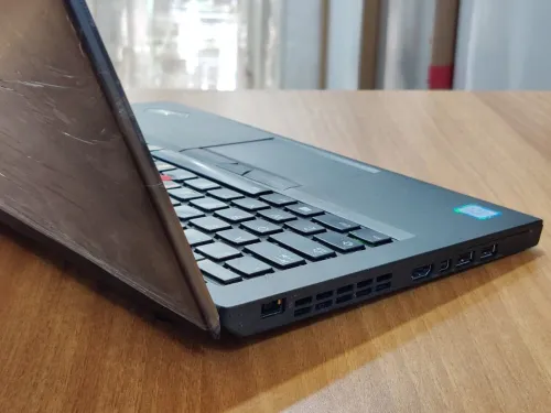 LENOVO THINKPAD X270 / I5 6EME / 8G / 256 SSD /12.5 +CARTABLE