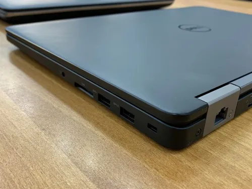 DELL LATITUDE 5580 / I5 7 EME / 8G / 256 SSD /15.6 FHD