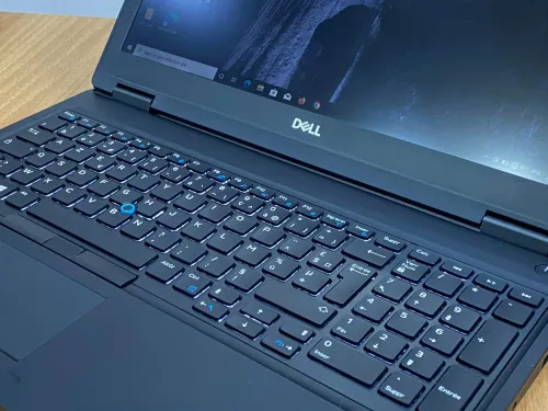 DELL LATITUDE 5591 / INTEL I5 8 EME / 12 G / 256 / 15.6 FHD