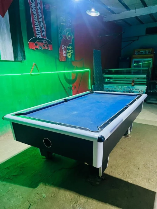 BILLIARD et baby foot et Play 4