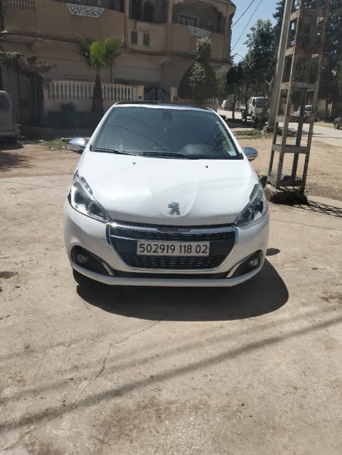 Peugeot 208 2018 Allure