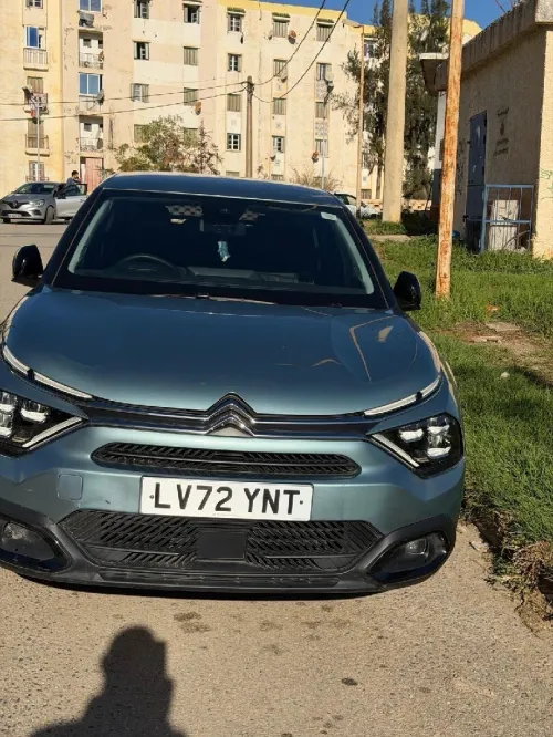 Citroen C4 shine 2023 