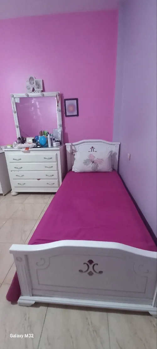 Lis 1 personne garçon ou fille