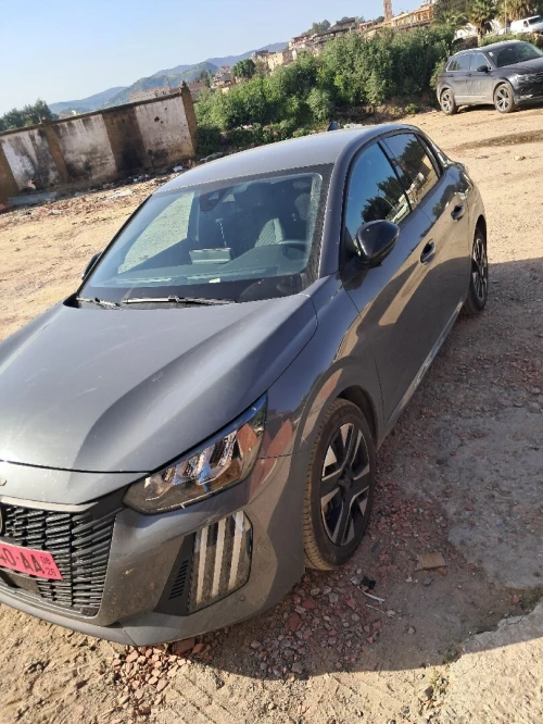 Peugeot 208 2024 Allure Pack