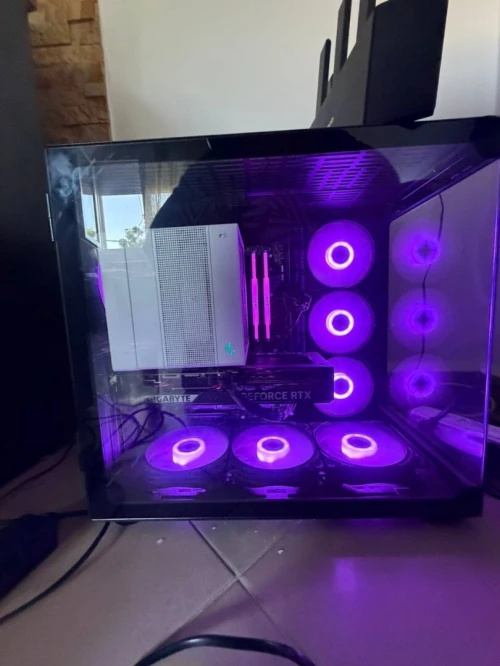 PC GAMER RTX 5070 I7 13TH KF 48GB RAM DDR5 6800Mhz + ECRAN OFFERT 240HZ